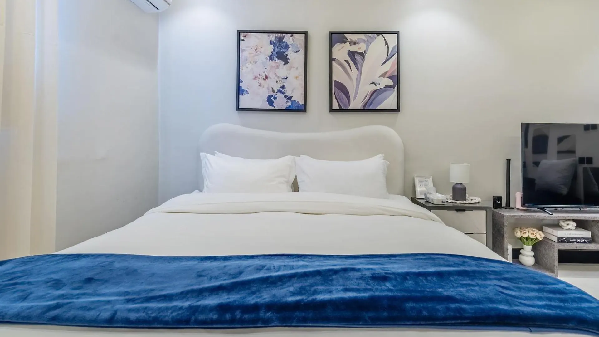 استديو فاخر سرير كبير Luxury Studio King Bed Riyadh Apartment